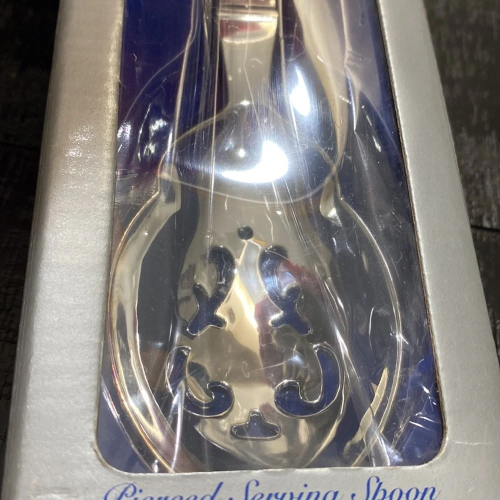 Wallace Silversmiths Silver Plated Pierced Serving Spoon!